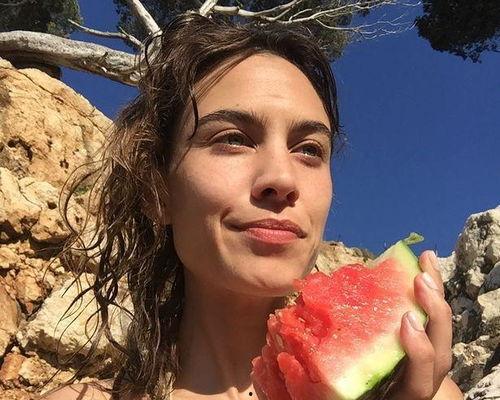 娱乐圈吃瓜的照片,揭秘明星幕后生活瞬间