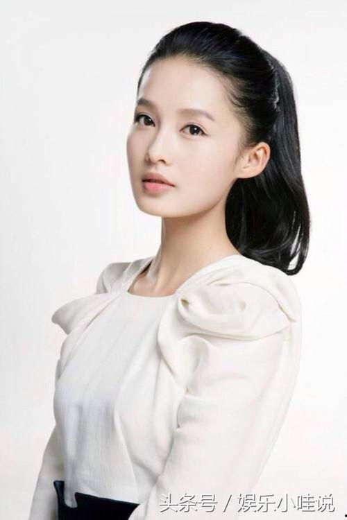 娱乐吃瓜姐李沁是谁,娱乐圈的“吃瓜女王”，揭秘她的星途历程