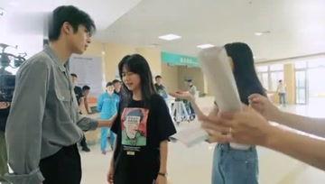 爱娱乐的吃瓜君